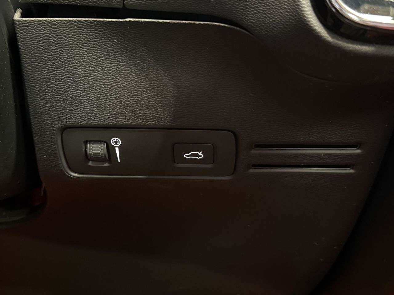 2018 VOLVO XC40 2018 VOLVO XC40
