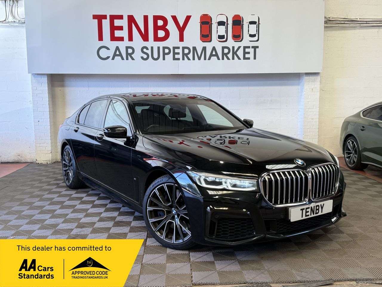 A 2020 BMW 7 SERIES 3.0 730d M Sport Saloon 4dr Diesel Auto Euro 6 (s/s) (265 ps) CARPLAY+AMB L A 2020 BMW 7 SERIES 3.0 730d M Sport Saloon 4dr Diesel Auto Euro 6 (s/s) (265 ps) CARPLAY+AMB L
