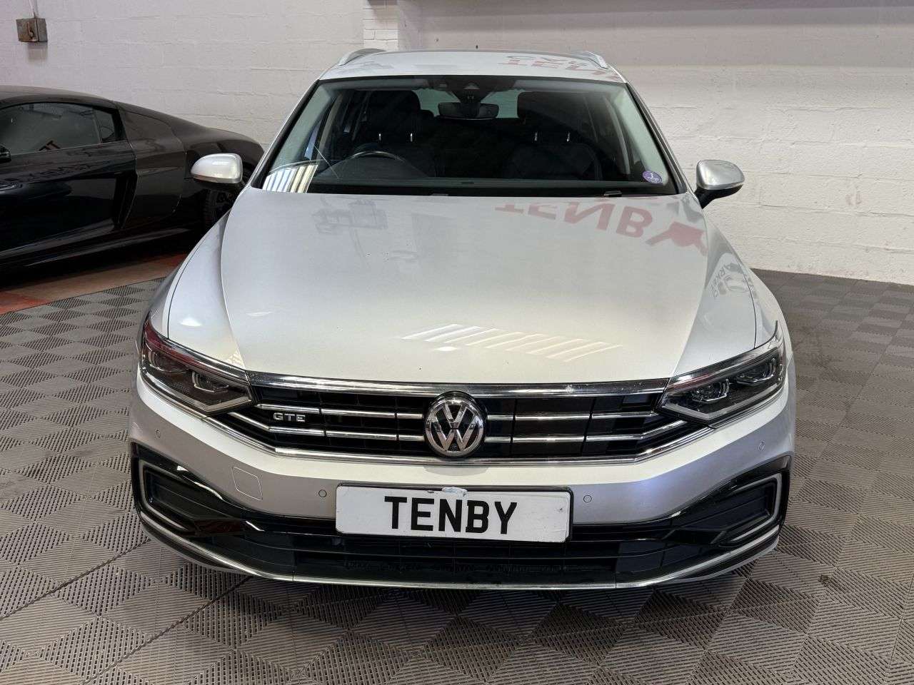 A 2019 VOLKSWAGEN PASSAT 1.4 TSI 13kWh GTE Advance Estate 5dr Petrol Plug-in Hybrid DSG Euro 6 (s/s) A 2019 VOLKSWAGEN PASSAT 1.4 TSI 13kWh GTE Advance Estate 5dr Petrol Plug-in Hybrid DSG Euro 6 (s/s)