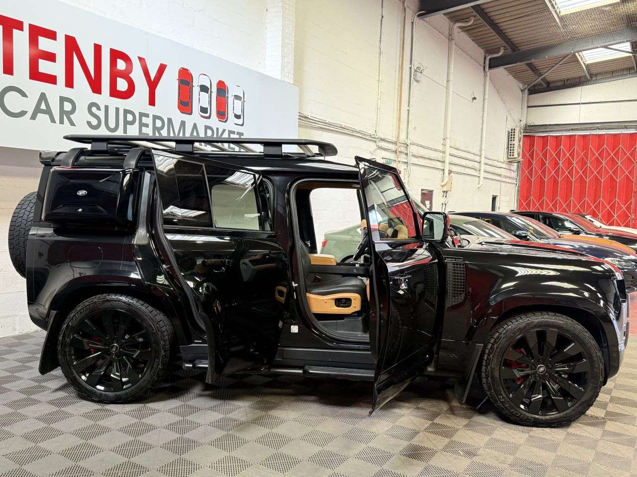 2021 LAND ROVER DEFENDER 110 2021 LAND ROVER DEFENDER 110
