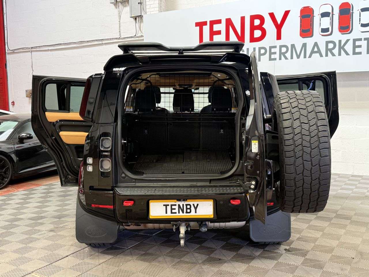 2021 LAND ROVER DEFENDER 110 2021 LAND ROVER DEFENDER 110