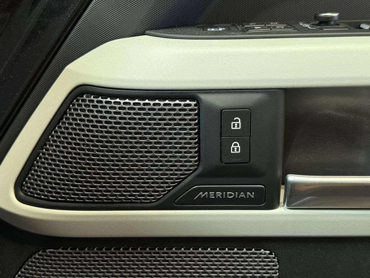 2021 LAND ROVER DEFENDER 110 2021 LAND ROVER DEFENDER 110