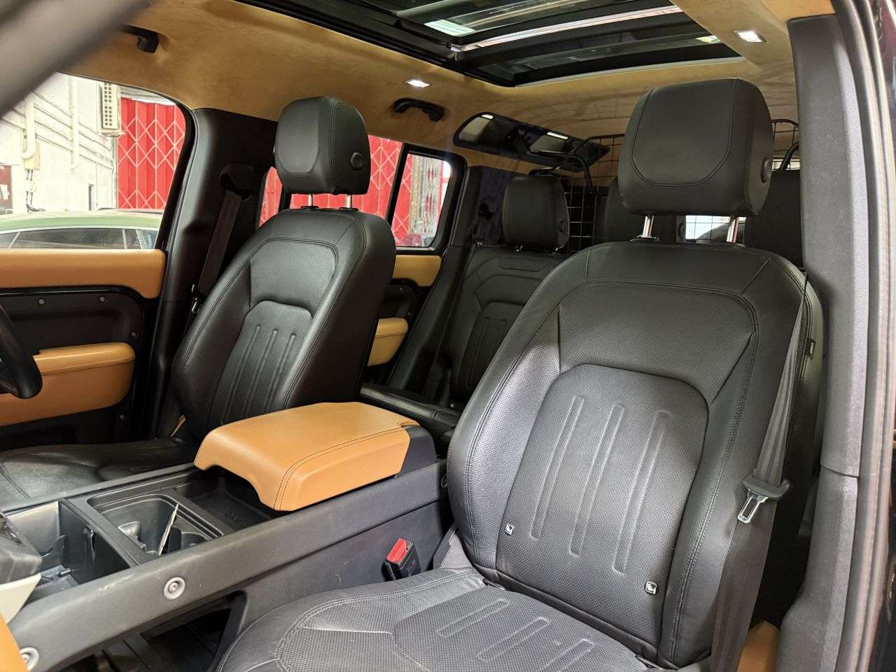2021 LAND ROVER DEFENDER 110 2021 LAND ROVER DEFENDER 110