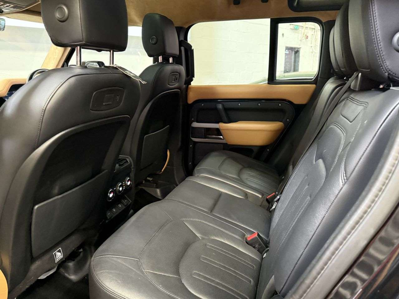 2021 LAND ROVER DEFENDER 110 2021 LAND ROVER DEFENDER 110
