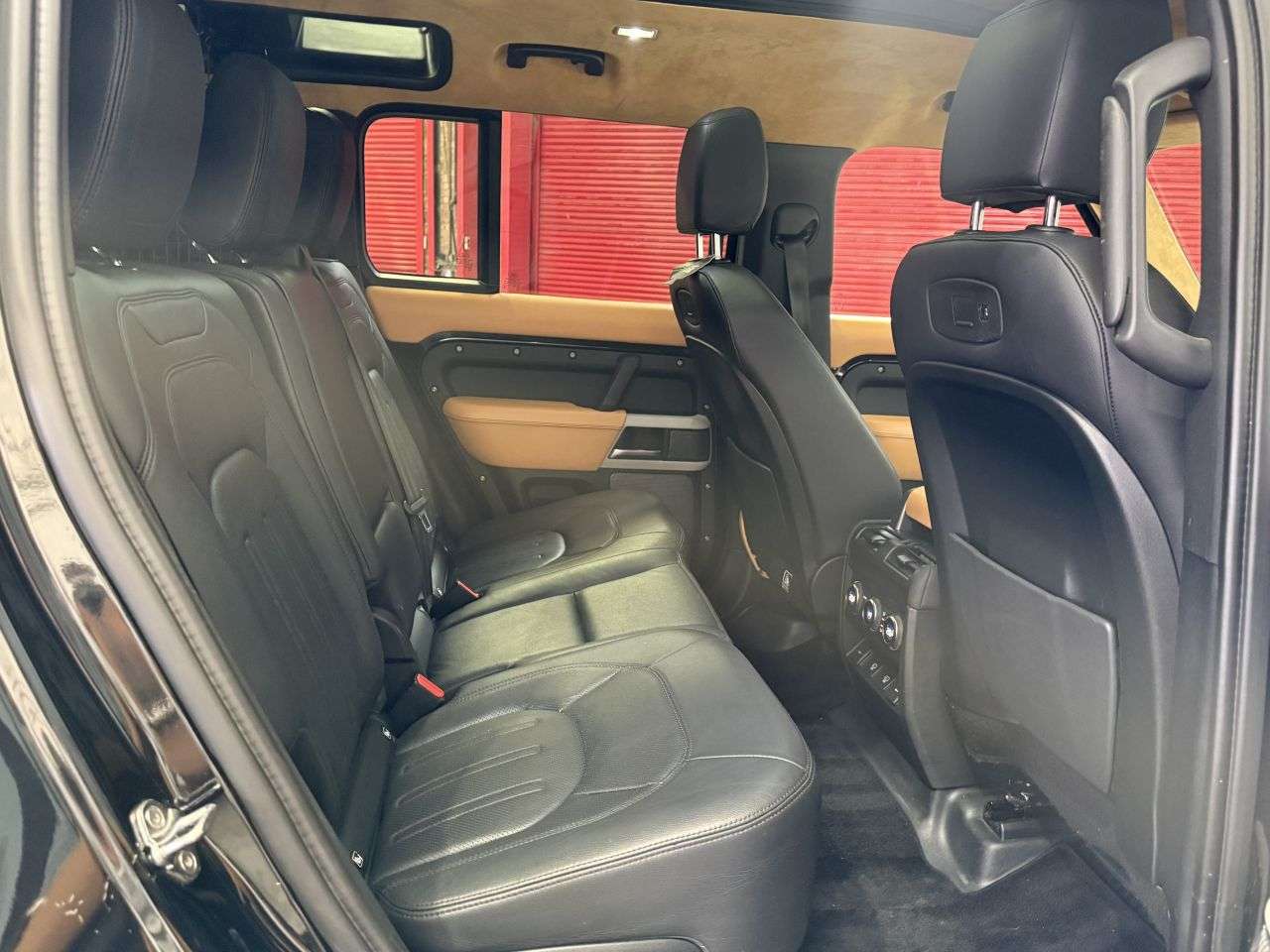 2021 LAND ROVER DEFENDER 110 2021 LAND ROVER DEFENDER 110