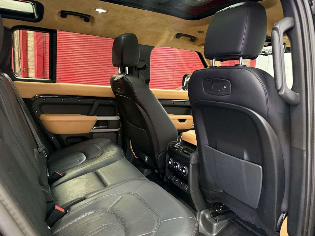 2021 LAND ROVER DEFENDER 110 2021 LAND ROVER DEFENDER 110
