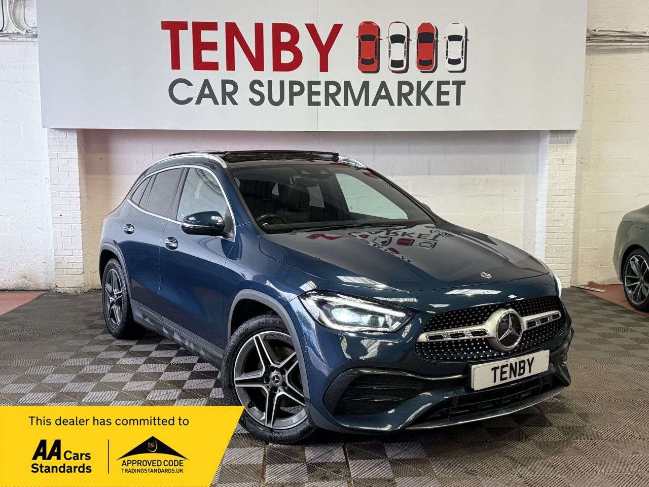A 2020 MERCEDES-BENZ GLA 2.0 GLA220d AMG Line (Premium Plus) SUV 5dr Diesel 8G-DCT 4MATIC Euro 6 (s/ A 2020 MERCEDES-BENZ GLA 2.0 GLA220d AMG Line (Premium Plus) SUV 5dr Diesel 8G-DCT 4MATIC Euro 6 (s/