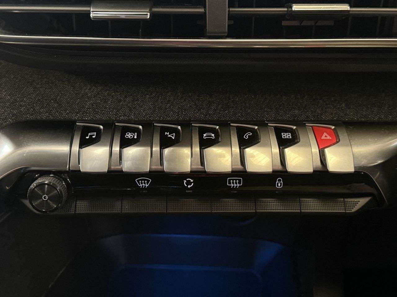 2018 PEUGEOT 3008 2018 PEUGEOT 3008