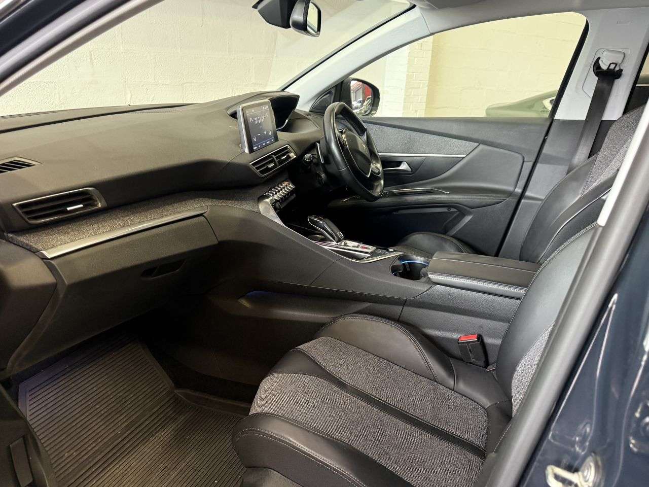 2018 PEUGEOT 3008 2018 PEUGEOT 3008