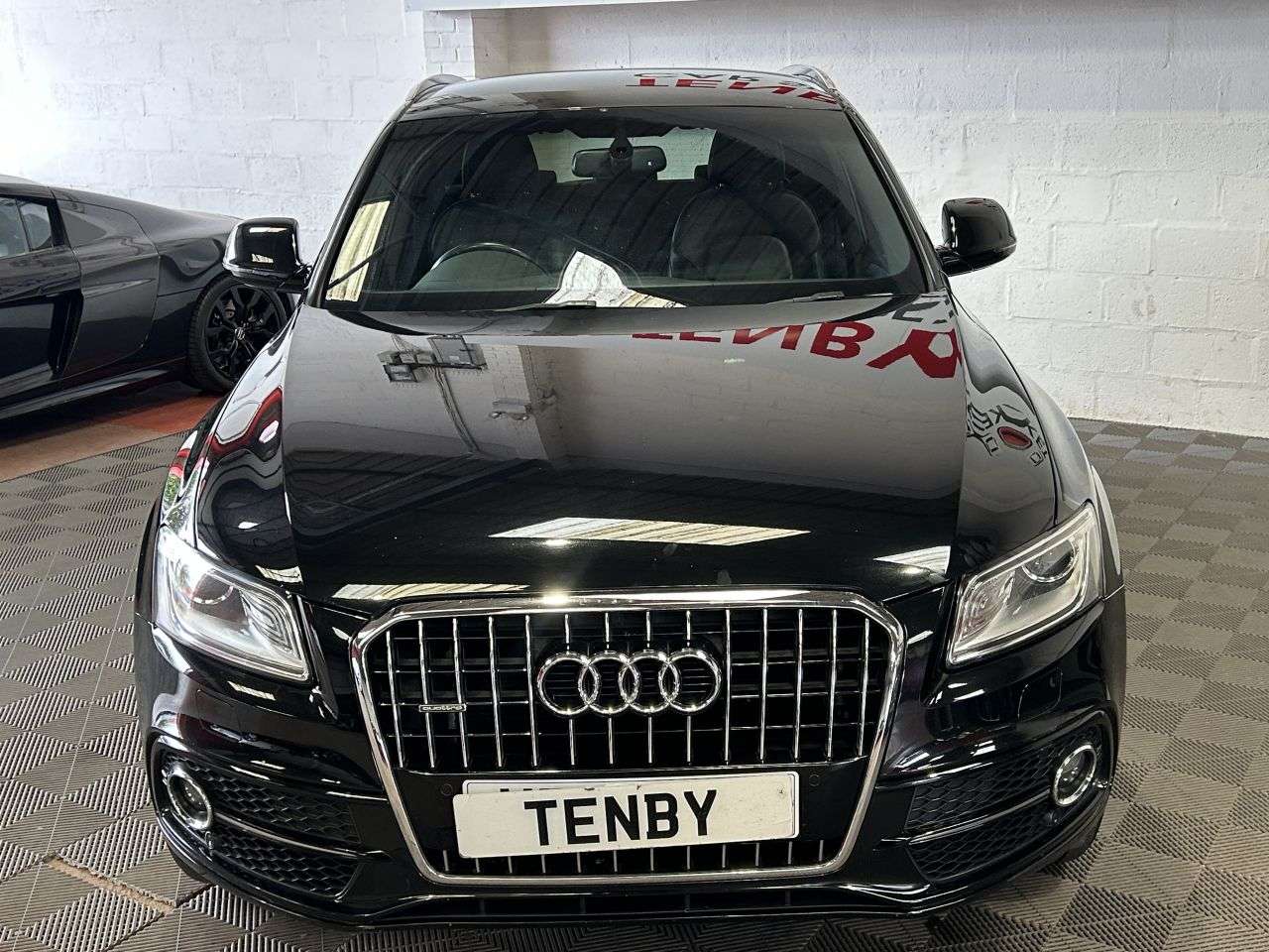 A 2016 AUDI Q5 2.0 TDI S line Plus SUV 5dr Diesel S Tronic quattro Euro 6 (s/s) (190 ps) 2 A 2016 AUDI Q5 2.0 TDI S line Plus SUV 5dr Diesel S Tronic quattro Euro 6 (s/s) (190 ps) 2
