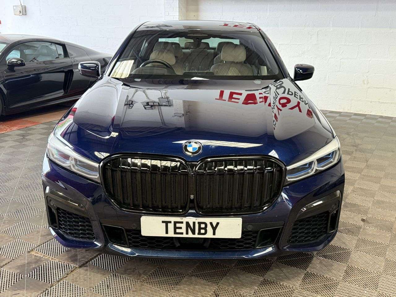 A 2019 BMW 7 SERIES 3.0 745e 12kWh M Sport Saloon 4dr Petrol Plug-in Hybrid Auto Euro 6 (s/s) ( A 2019 BMW 7 SERIES 3.0 745e 12kWh M Sport Saloon 4dr Petrol Plug-in Hybrid Auto Euro 6 (s/s) (