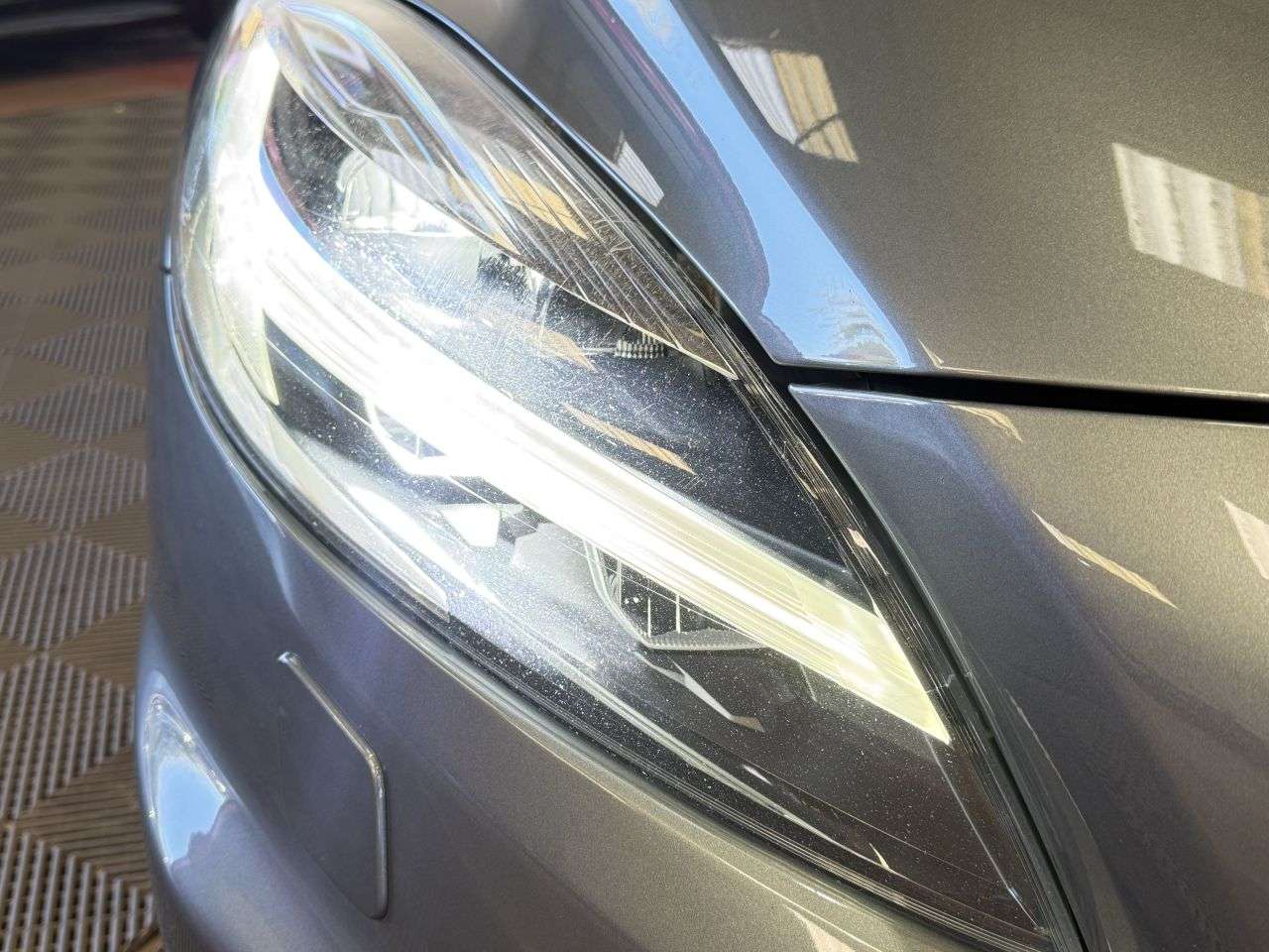 2016 VOLVO V40 2016 VOLVO V40
