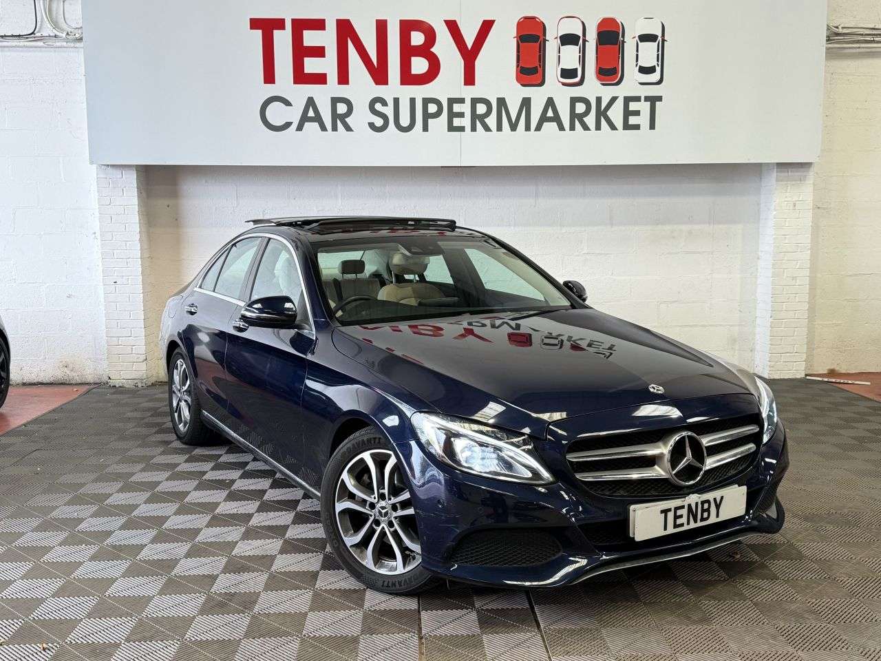 A 2018 MERCEDES-BENZ C CLASS 2.1 C220d Sport (Premium Plus) Saloon 4dr Diesel G-Tronic+ Euro 6 (s/s) (17 A 2018 MERCEDES-BENZ C CLASS 2.1 C220d Sport (Premium Plus) Saloon 4dr Diesel G-Tronic+ Euro 6 (s/s) (17