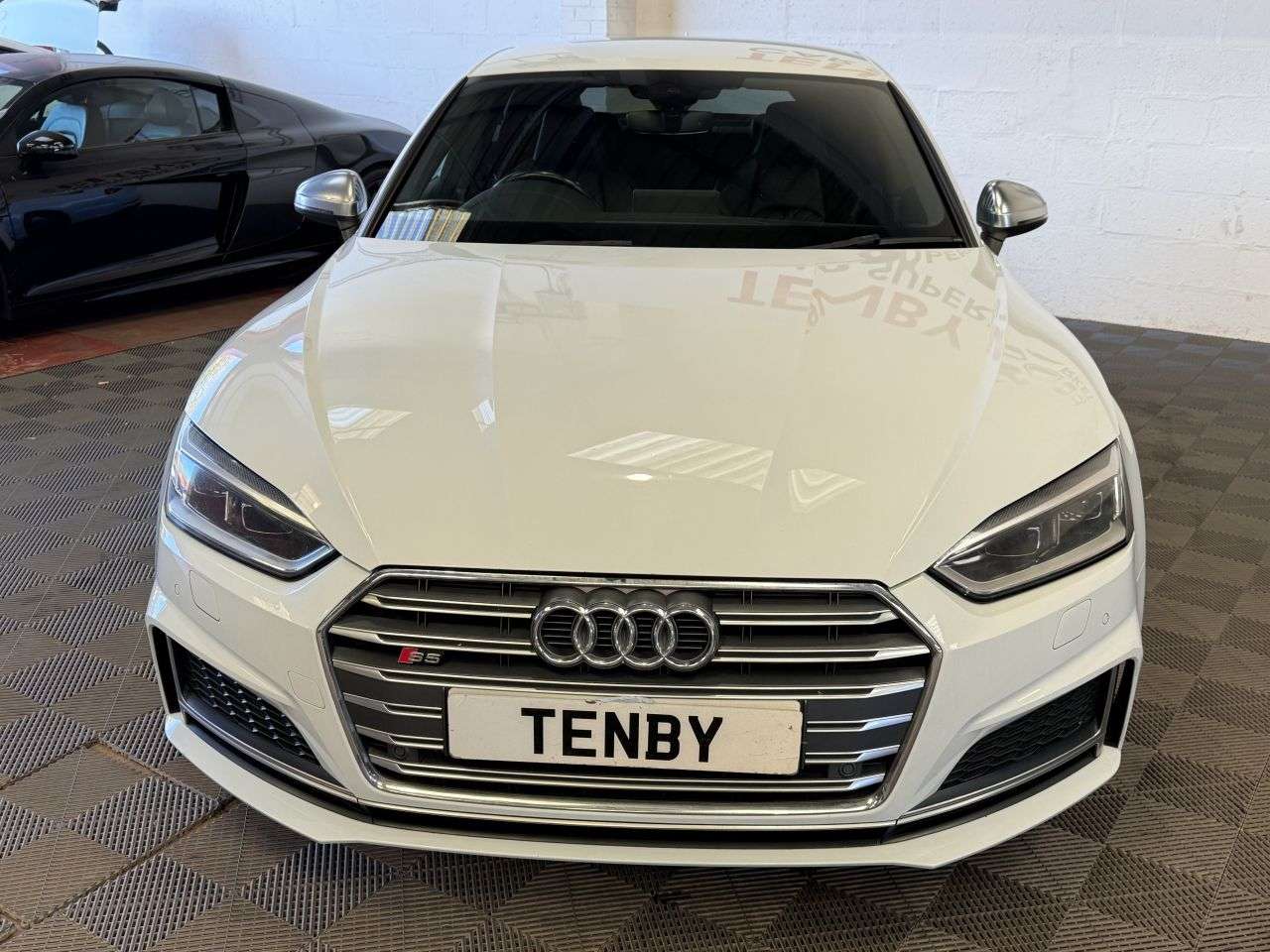 A 2017 AUDI S5 3.0 TFSI V6 Sportback 5dr Petrol Tiptronic quattro Euro 6 (s/s) (354 ps) FM A 2017 AUDI S5 3.0 TFSI V6 Sportback 5dr Petrol Tiptronic quattro Euro 6 (s/s) (354 ps) FM