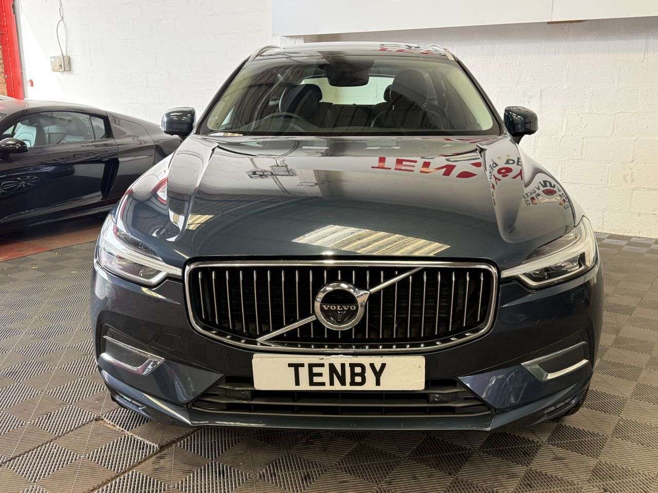 A 2018 VOLVO XC60 2.0 D5 PowerPulse Inscription SUV 5dr Diesel Auto AWD Euro 6 (s/s) (235 ps) A 2018 VOLVO XC60 2.0 D5 PowerPulse Inscription SUV 5dr Diesel Auto AWD Euro 6 (s/s) (235 ps)