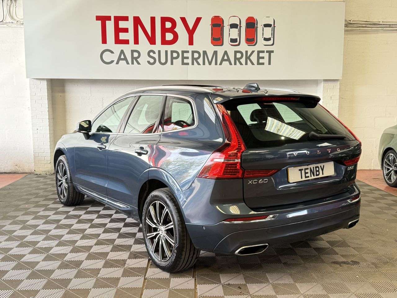 2018 VOLVO XC60 2018 VOLVO XC60