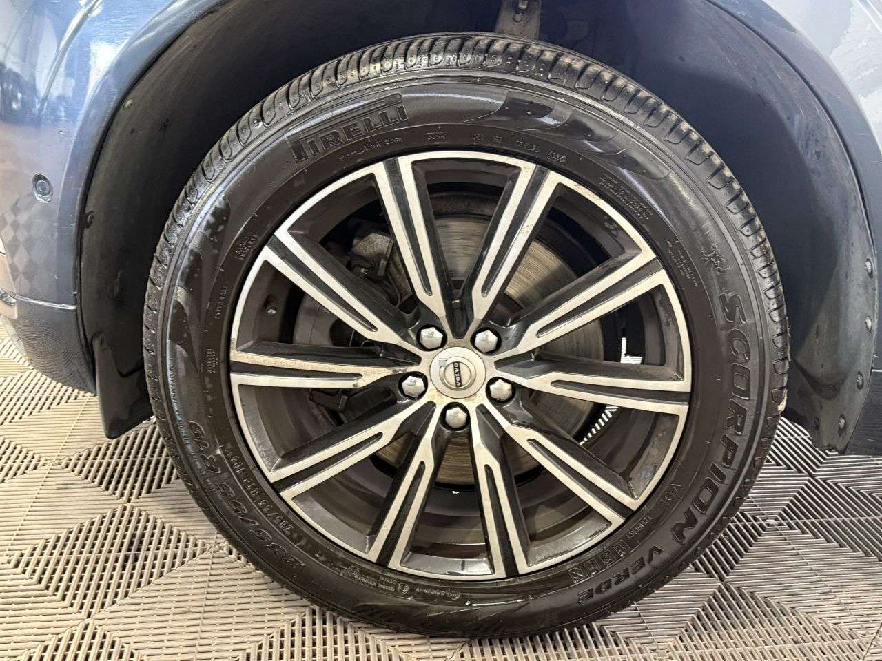 2018 VOLVO XC60 2018 VOLVO XC60
