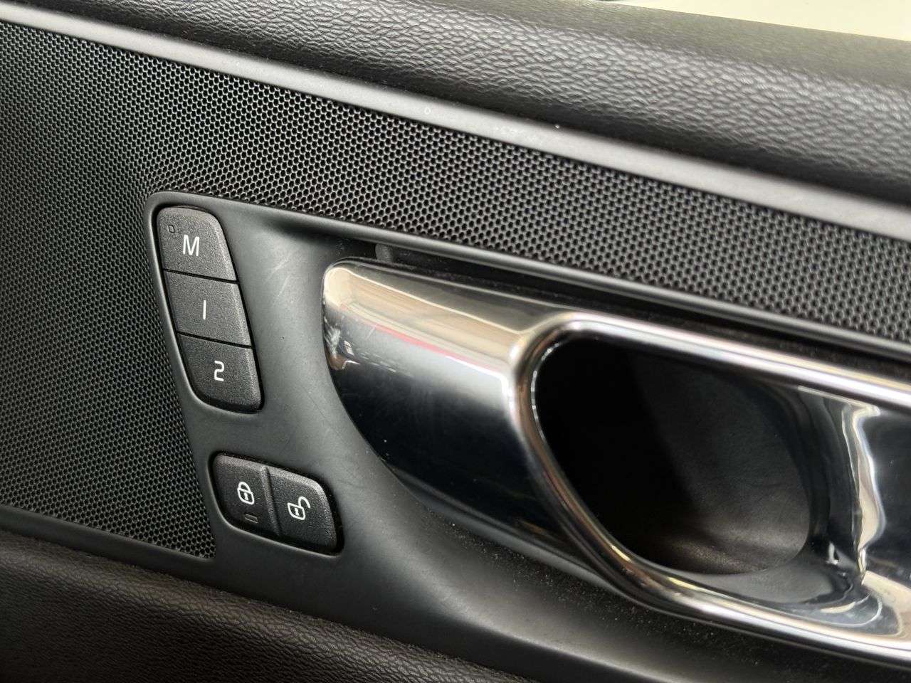 2018 VOLVO XC60 2018 VOLVO XC60