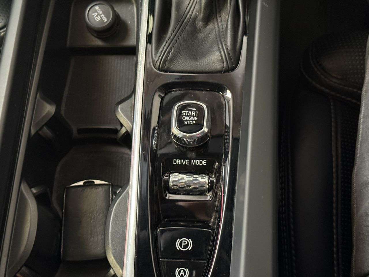 2018 VOLVO XC60 2018 VOLVO XC60