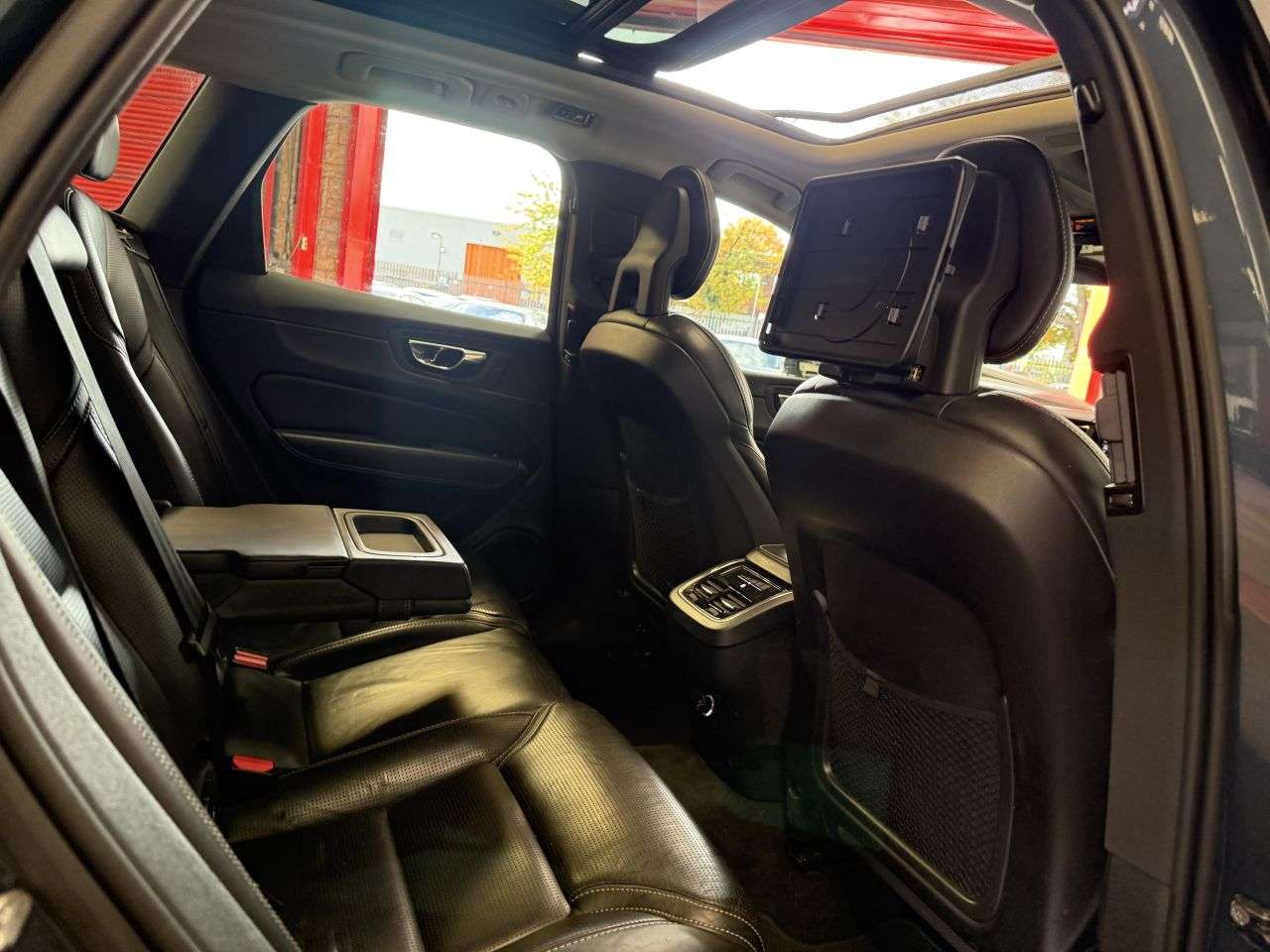 2018 VOLVO XC60 2018 VOLVO XC60