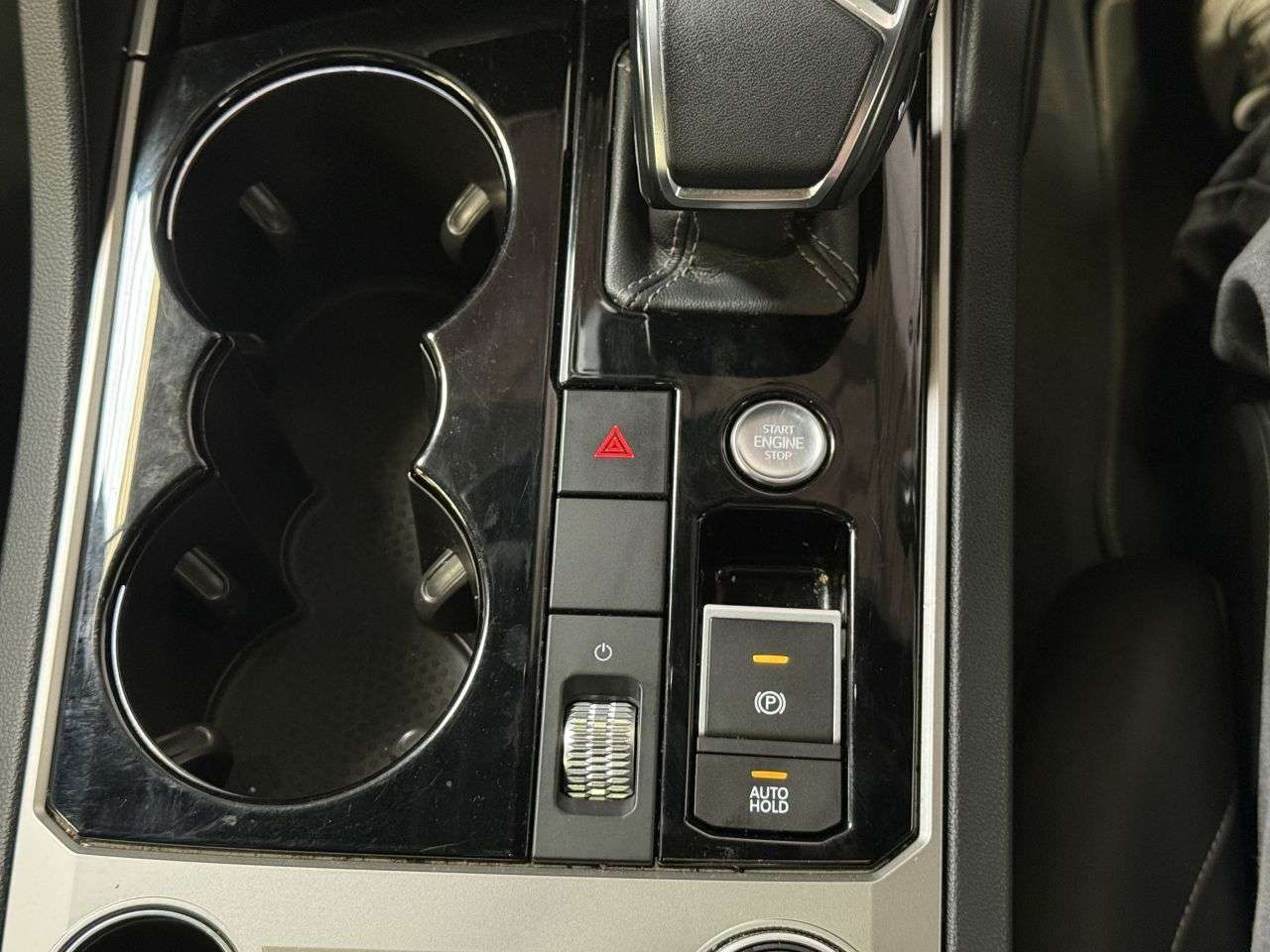 2019 VOLKSWAGEN TOUAREG 2019 VOLKSWAGEN TOUAREG