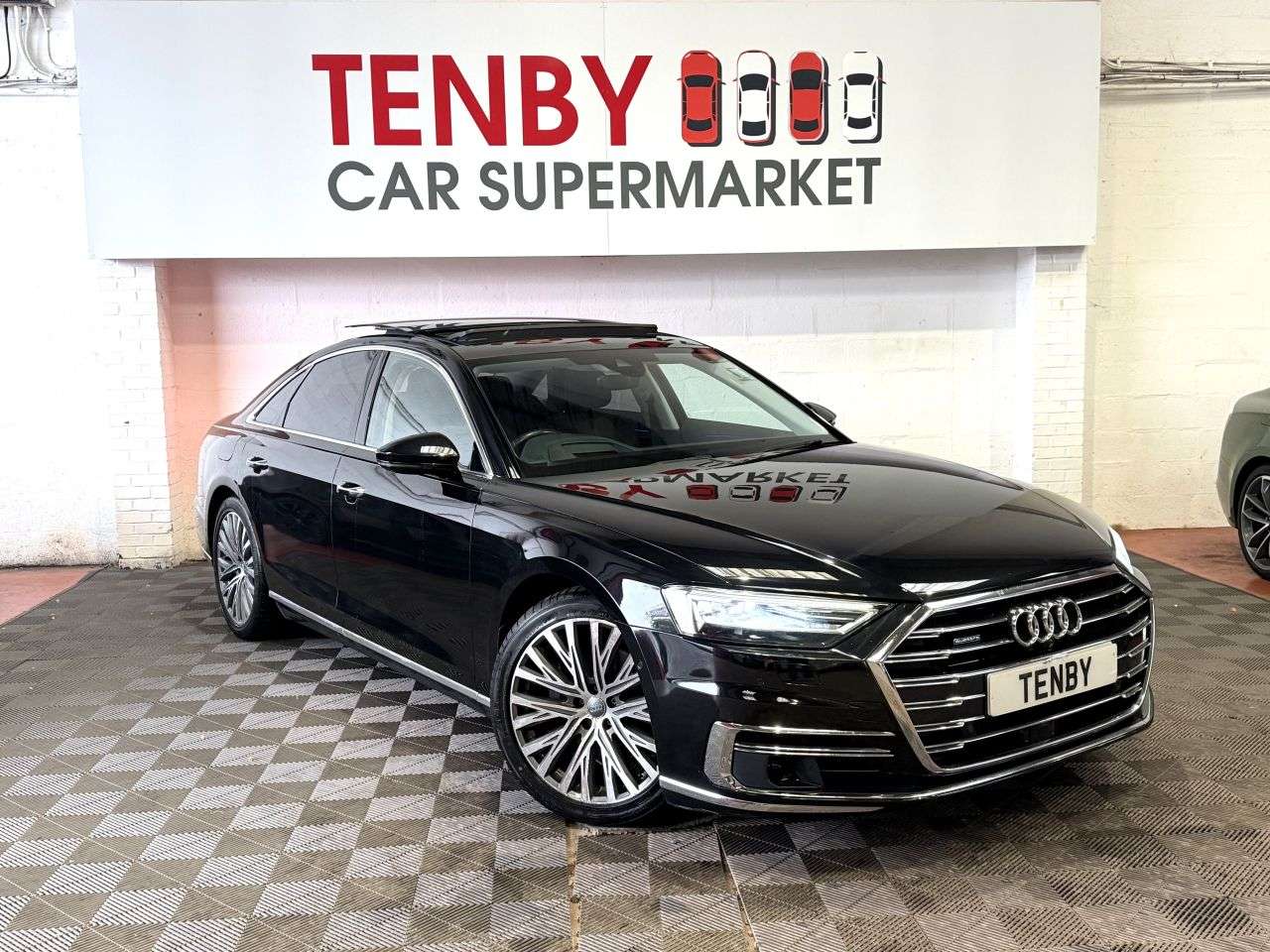 A 2018 AUDI A8 3.0 TDI V6 50 Saloon 4dr Diesel Tiptronic quattro Euro 6 (s/s) (286 ps) F&R A 2018 AUDI A8 3.0 TDI V6 50 Saloon 4dr Diesel Tiptronic quattro Euro 6 (s/s) (286 ps) F&R