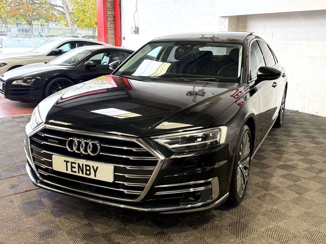 2018 AUDI A8 2018 AUDI A8
