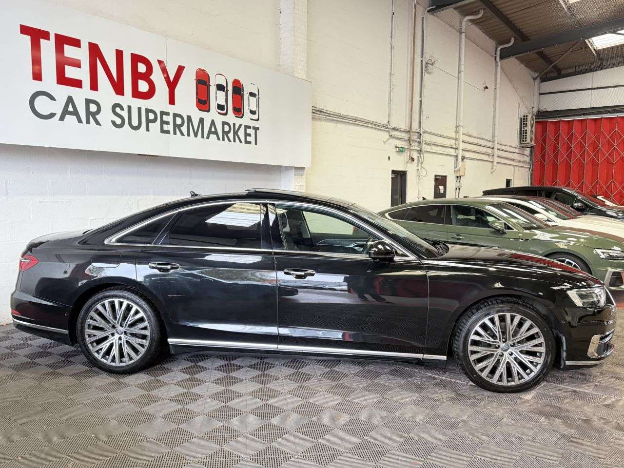2018 AUDI A8 2018 AUDI A8