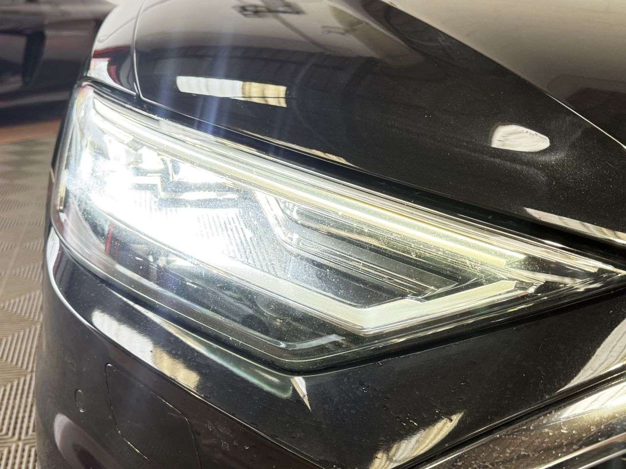 2018 AUDI A8 2018 AUDI A8