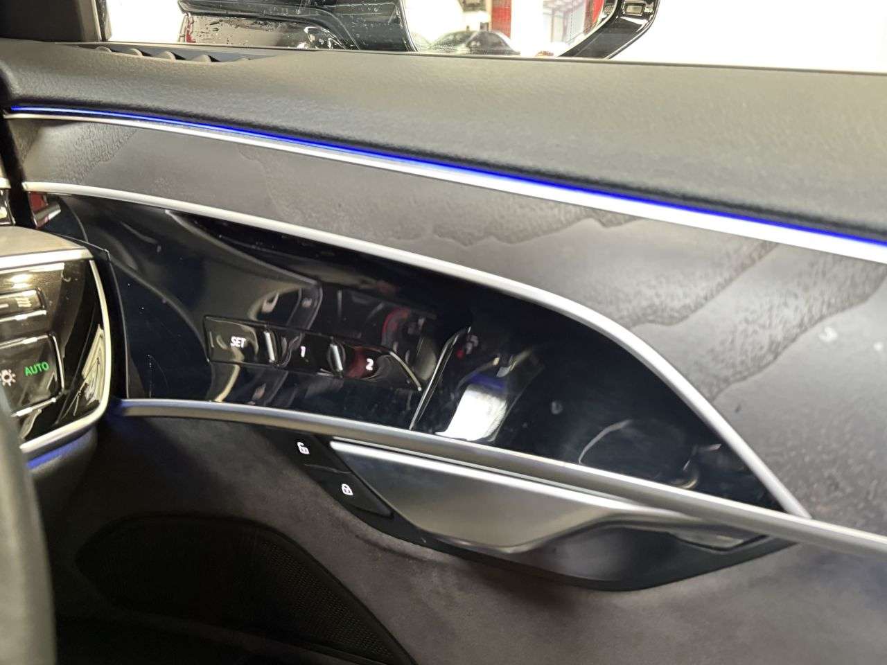 2018 AUDI A8 2018 AUDI A8