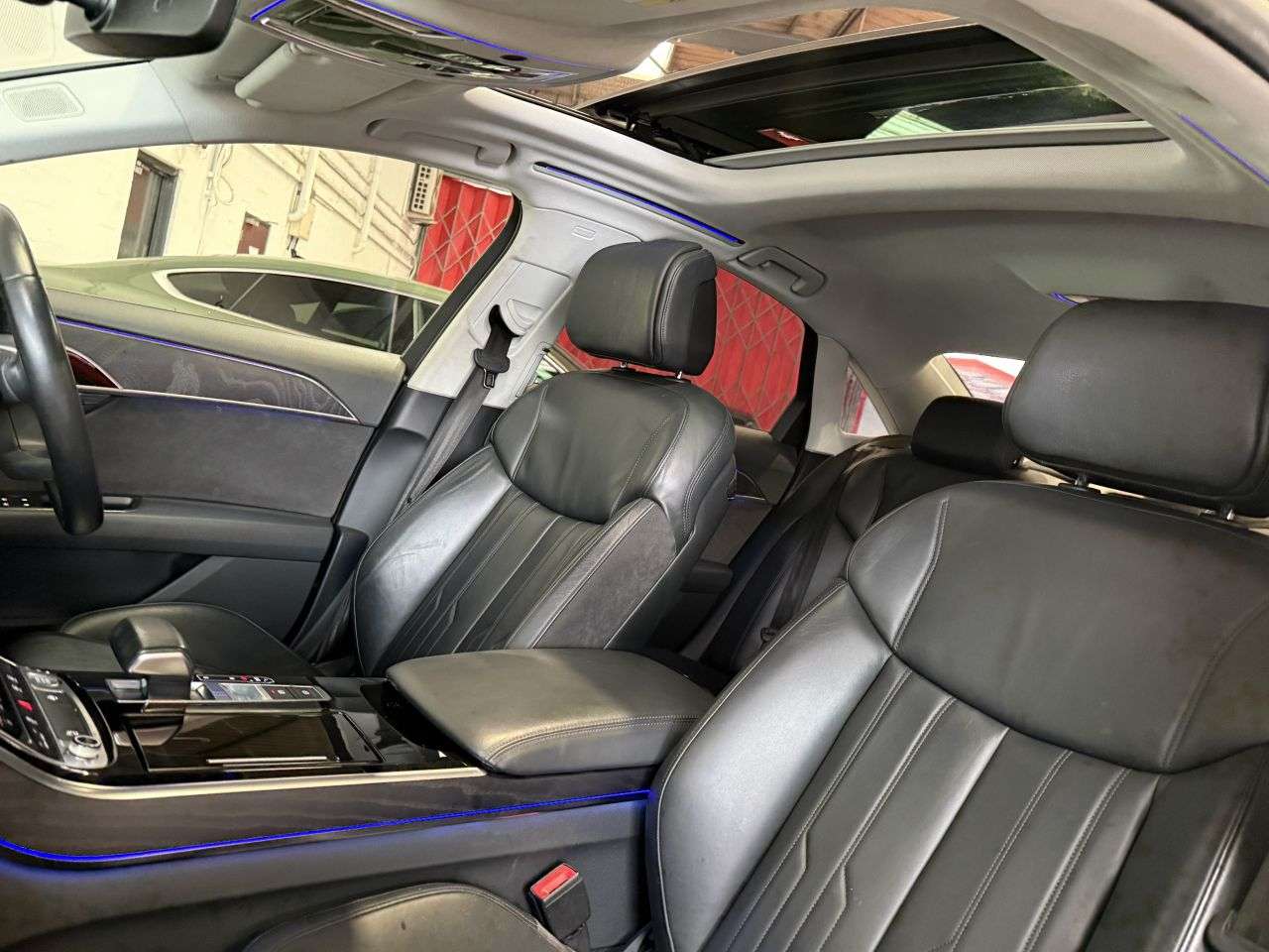 2018 AUDI A8 2018 AUDI A8