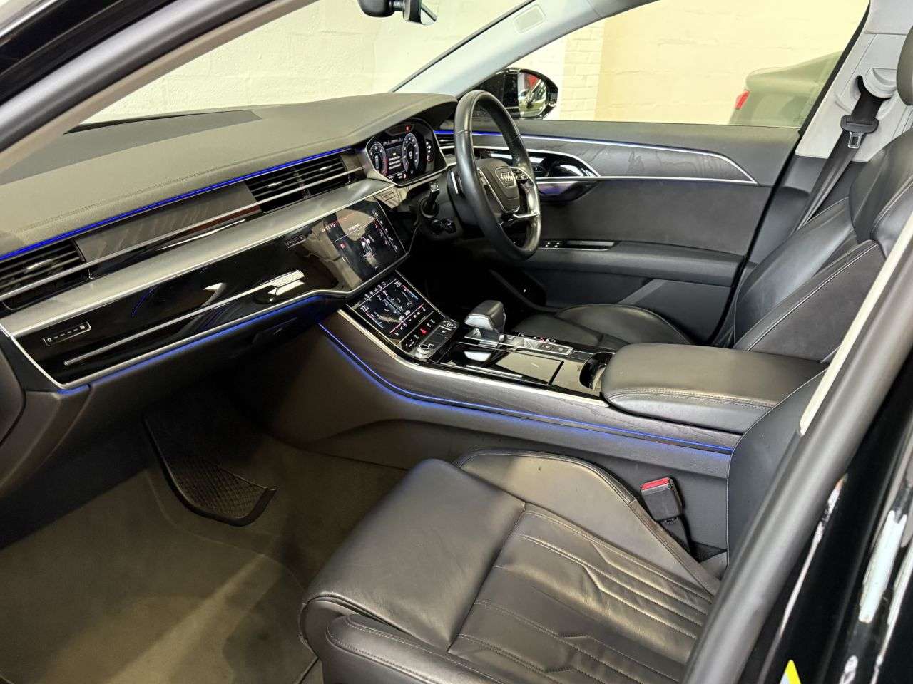 2018 AUDI A8 2018 AUDI A8
