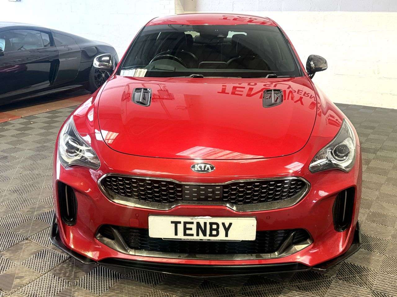 A 2018 KIA STINGER 2.2 CRDi GT-Line Gran Turismo 5dr Diesel Auto Euro 6 (s/s) (197 bhp) A 2018 KIA STINGER 2.2 CRDi GT-Line Gran Turismo 5dr Diesel Auto Euro 6 (s/s) (197 bhp)
