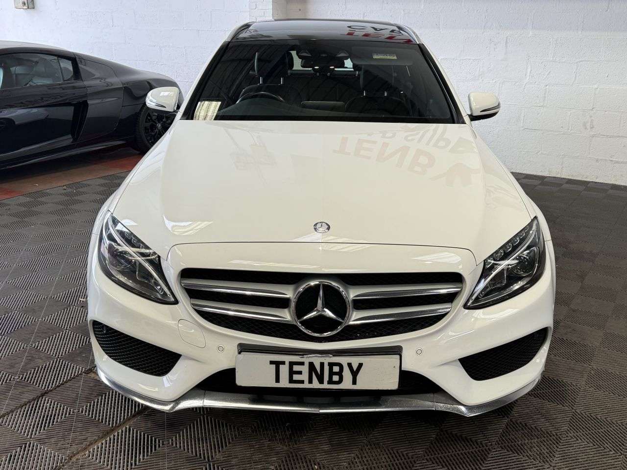 A 2016 MERCEDES-BENZ C CLASS 2.1 C250d AMG Line (Premium Plus) Estate 5dr Diesel 7G-Tronic+ Euro 6 (s/s) A 2016 MERCEDES-BENZ C CLASS 2.1 C250d AMG Line (Premium Plus) Estate 5dr Diesel 7G-Tronic+ Euro 6 (s/s)