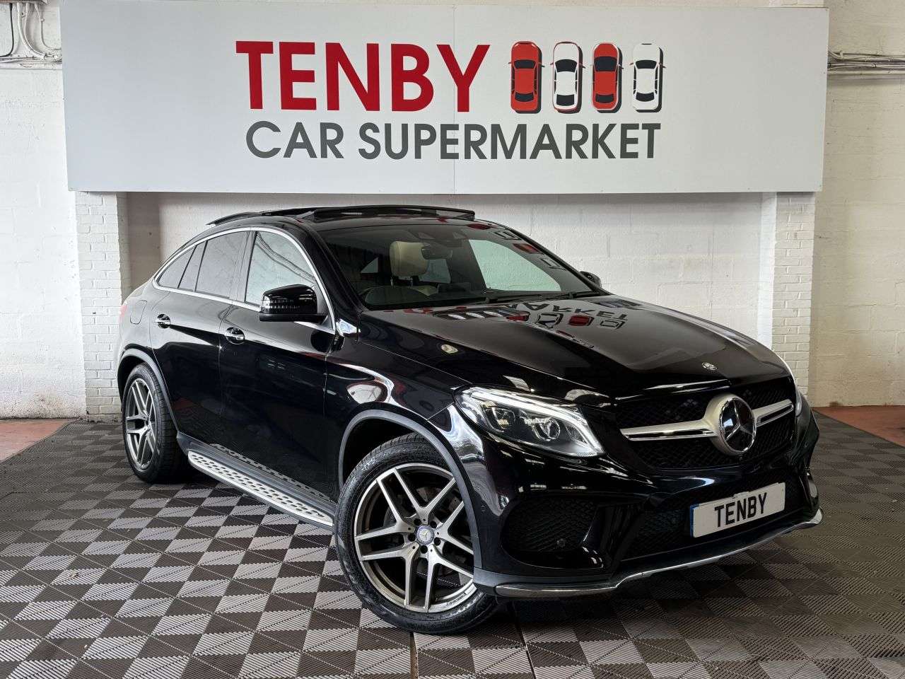 A 2017 MERCEDES-BENZ GLE 3.0 GLE350d V6 designo Line Coupe 5dr Diesel G-Tronic 4MATIC Euro 6 (s/s) ( A 2017 MERCEDES-BENZ GLE 3.0 GLE350d V6 designo Line Coupe 5dr Diesel G-Tronic 4MATIC Euro 6 (s/s) (