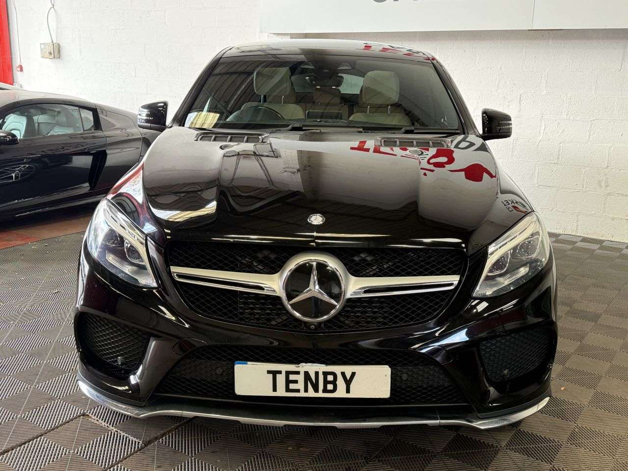 A 2017 MERCEDES-BENZ GLE 3.0 GLE350d V6 designo Line Coupe 5dr Diesel G-Tronic 4MATIC Euro 6 (s/s) ( A 2017 MERCEDES-BENZ GLE 3.0 GLE350d V6 designo Line Coupe 5dr Diesel G-Tronic 4MATIC Euro 6 (s/s) (
