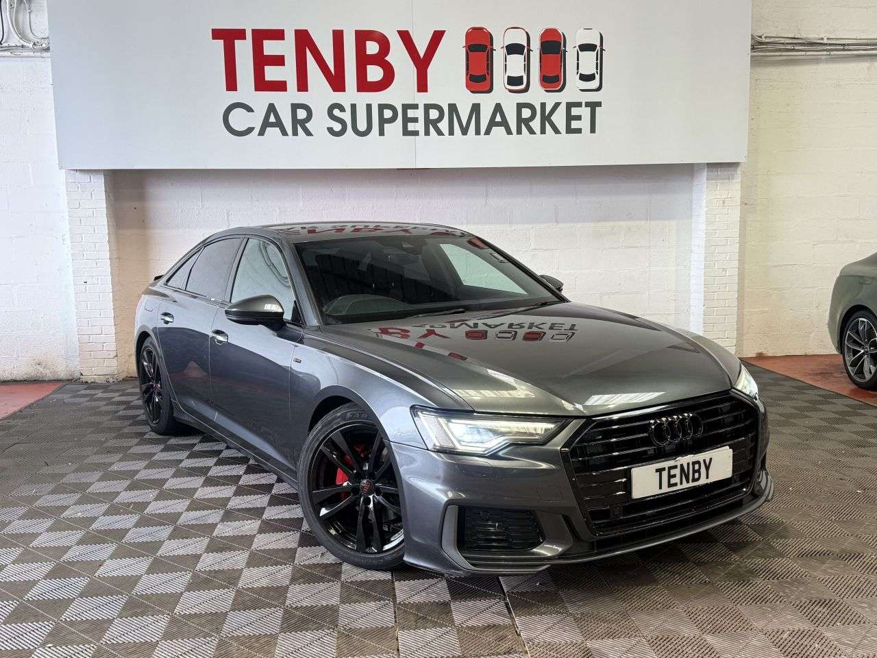 A 2019 AUDI A6 SALOON 2.0 TDI 40 S line Saloon 4dr Diesel S Tronic Euro 6 (s/s) (204 ps) FHTD SEA A 2019 AUDI A6 SALOON 2.0 TDI 40 S line Saloon 4dr Diesel S Tronic Euro 6 (s/s) (204 ps) FHTD SEA