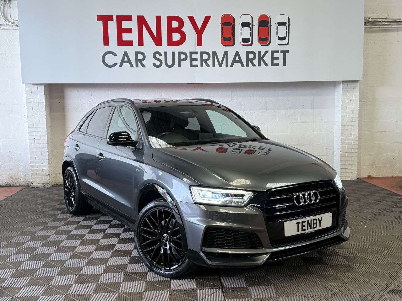 A 2018 AUDI Q3 2.0 TFSI Black Edition SUV 5dr Petrol S Tronic quattro Euro 6 (s/s) (180 ps A 2018 AUDI Q3 2.0 TFSI Black Edition SUV 5dr Petrol S Tronic quattro Euro 6 (s/s) (180 ps