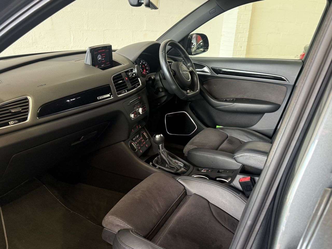 2018 AUDI Q3 2018 AUDI Q3