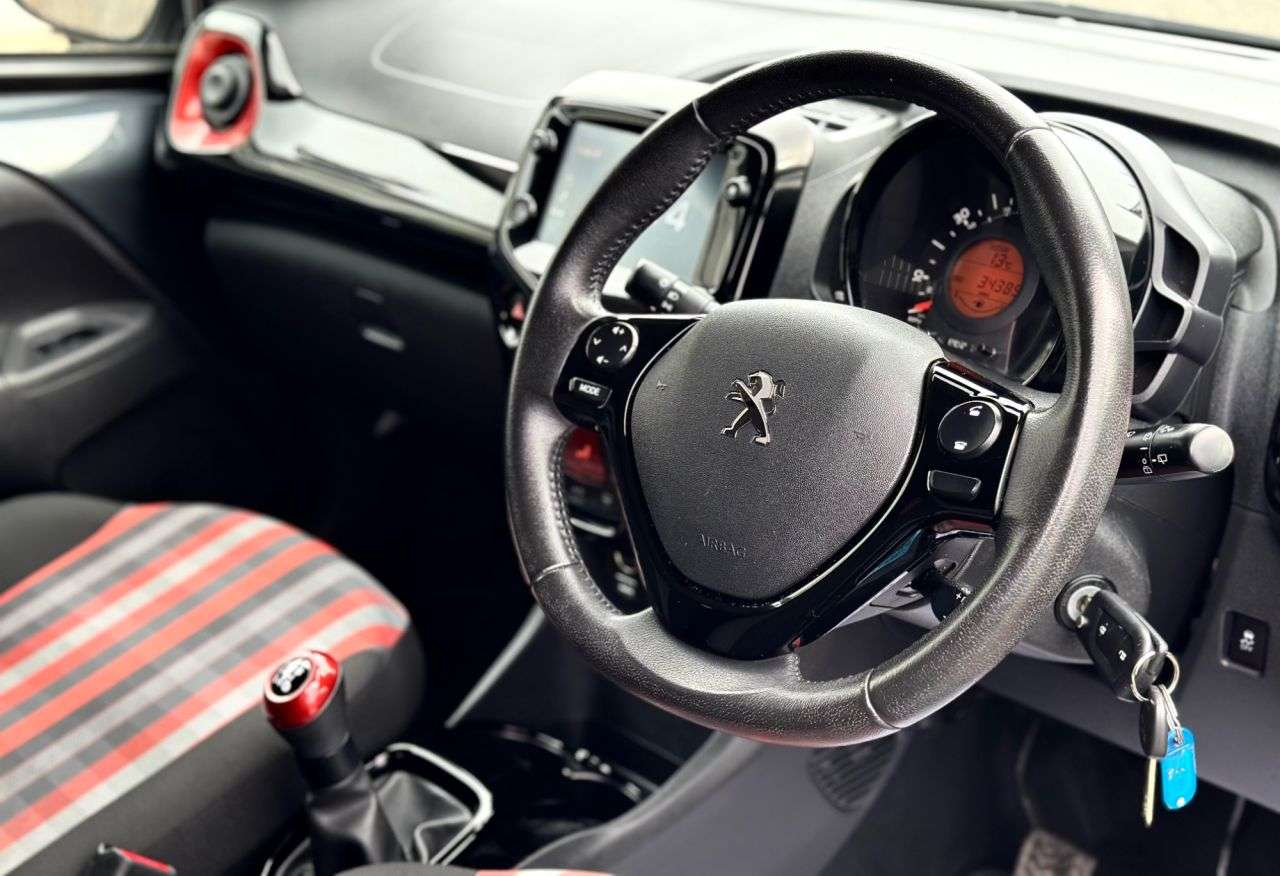 A 2019 PEUGEOT 108 1.0 Collection Top! GREAT VALUE CONV HATCH! A 2019 PEUGEOT 108 1.0 Collection Top! GREAT VALUE CONV HATCH!