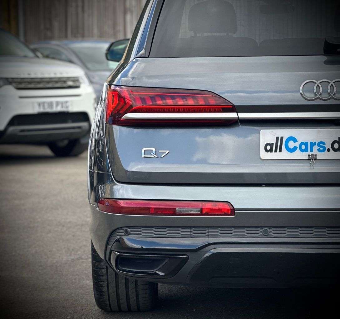 2020 AUDI Q7 2020 AUDI Q7