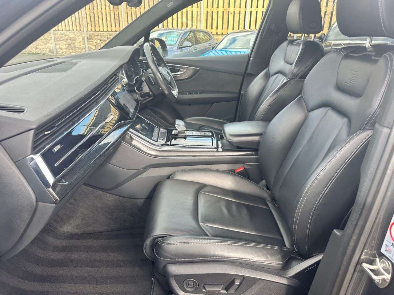 2020 AUDI Q7 2020 AUDI Q7