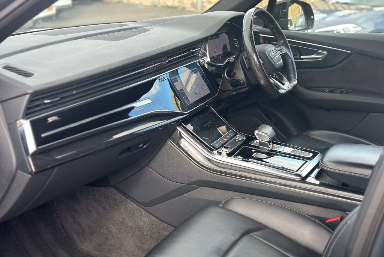 2020 AUDI Q7 2020 AUDI Q7