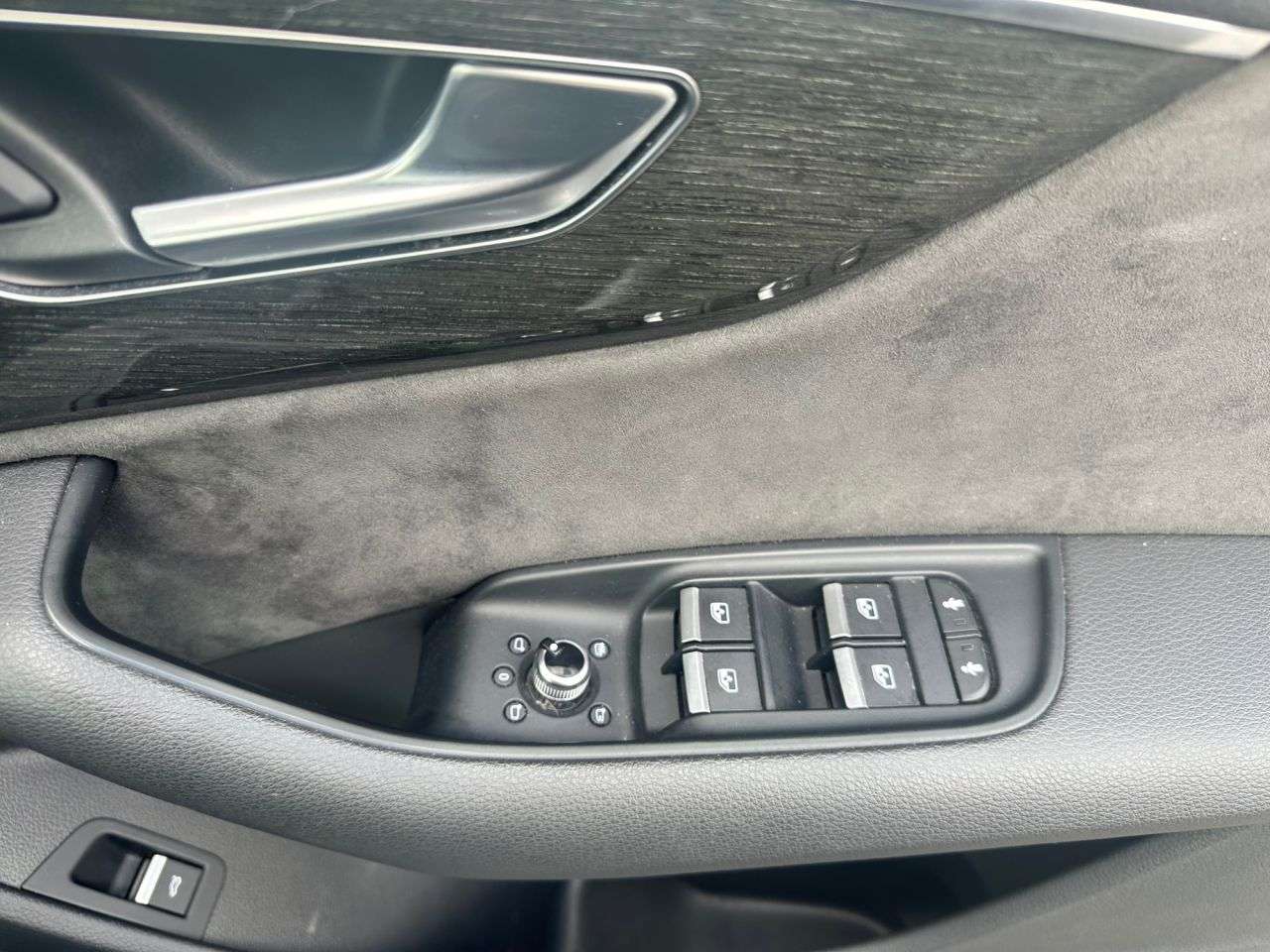 2020 AUDI Q7 2020 AUDI Q7