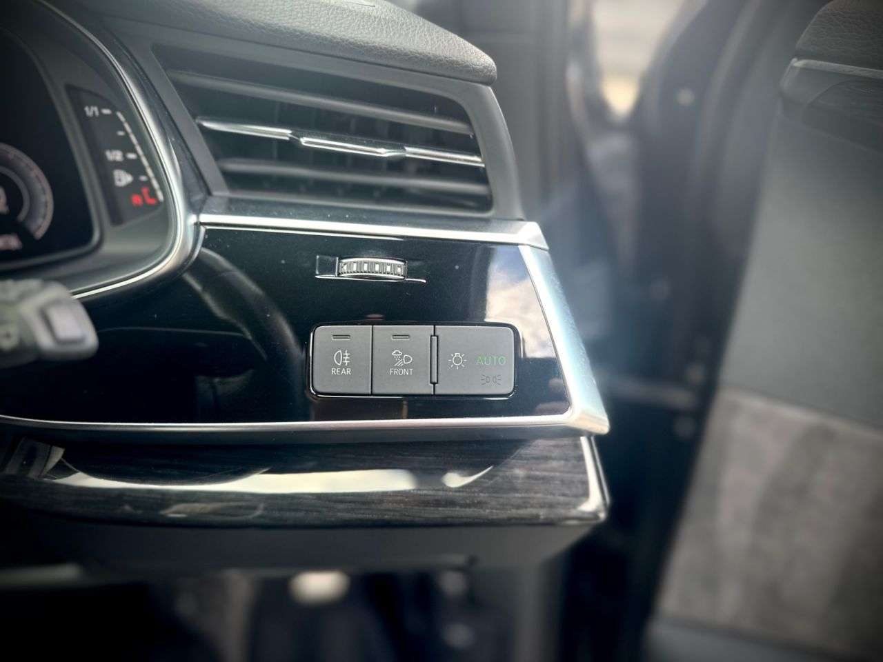 2020 AUDI Q7 2020 AUDI Q7