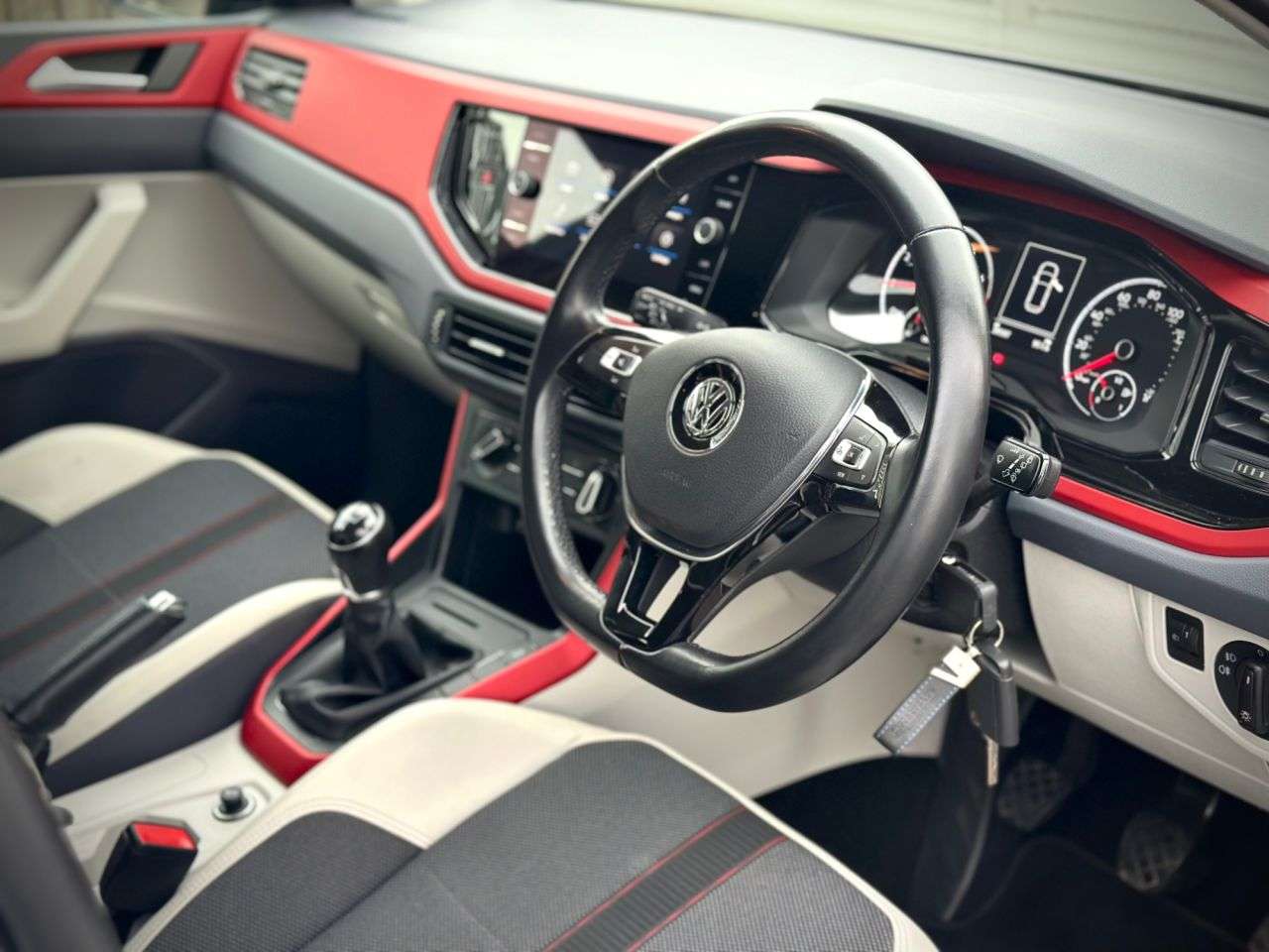 A 2018 VOLKSWAGEN POLO 1.0 TSI GPF beats FULL VW HISTORY! A 2018 VOLKSWAGEN POLO 1.0 TSI GPF beats FULL VW HISTORY!