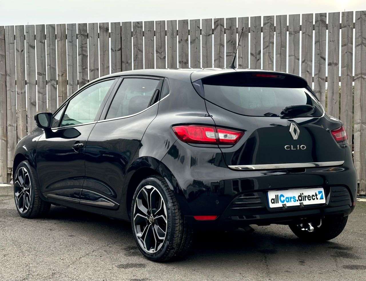 2019 RENAULT CLIO 2019 RENAULT CLIO