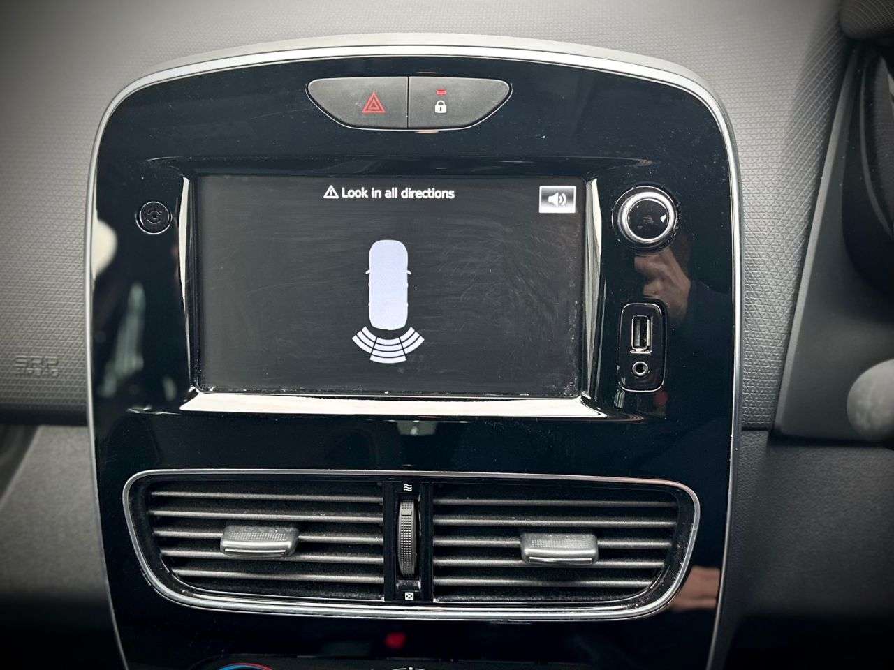 2019 RENAULT CLIO 2019 RENAULT CLIO