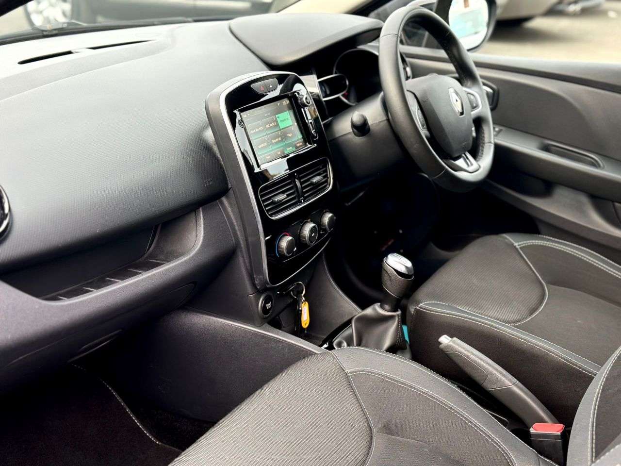 2019 RENAULT CLIO 2019 RENAULT CLIO