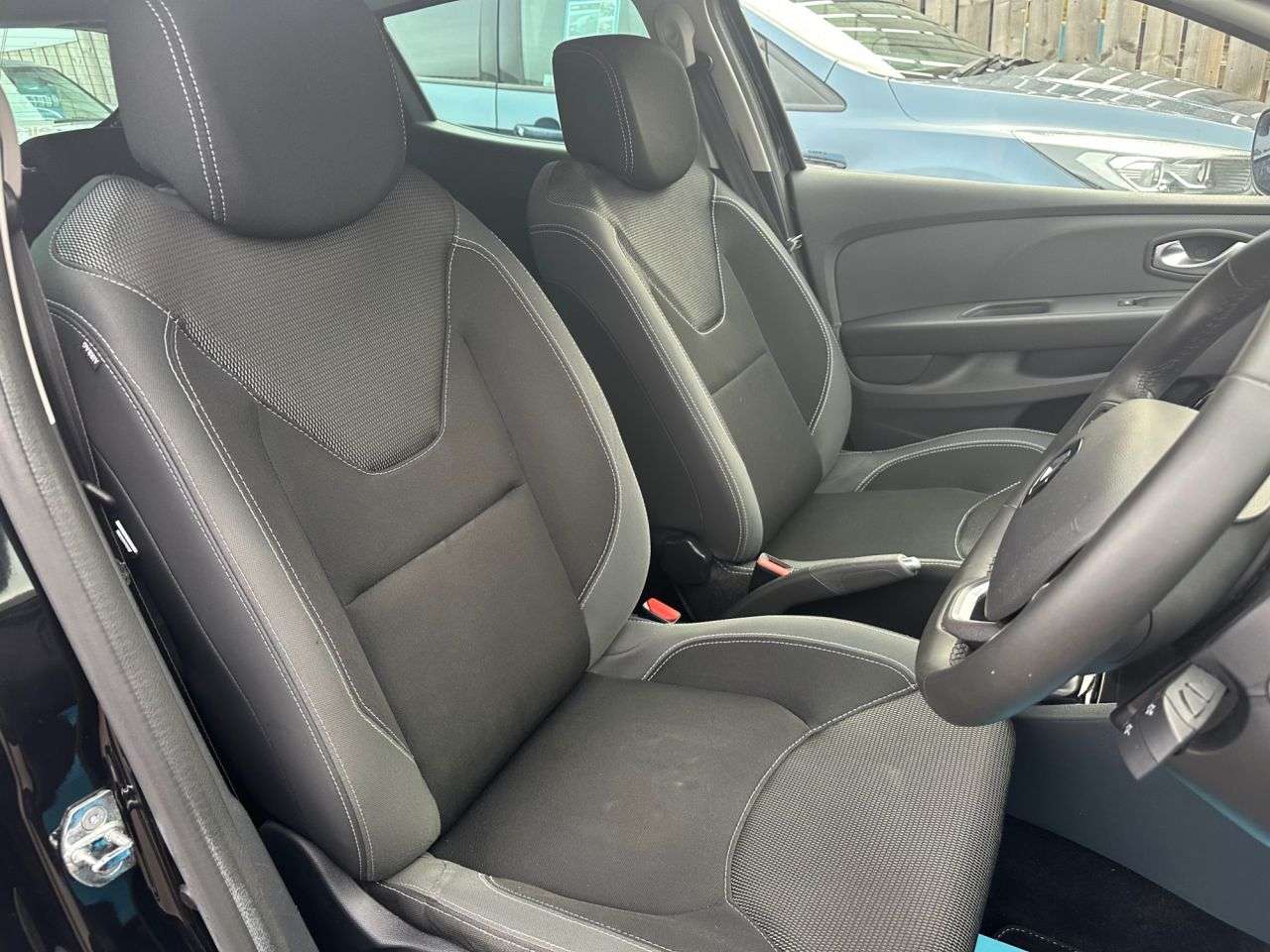 2019 RENAULT CLIO 2019 RENAULT CLIO